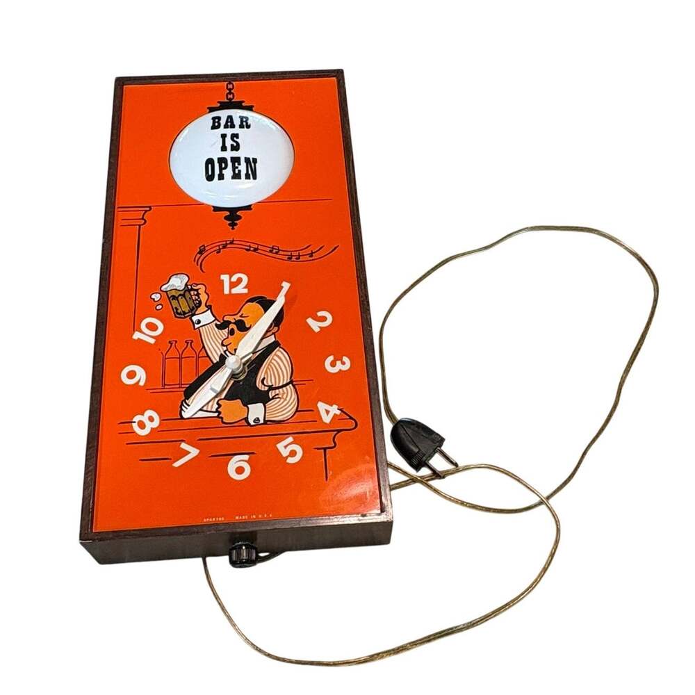 Spartus Vintage Bar is Open Working Clock & Light Bar Man Cave Decoration